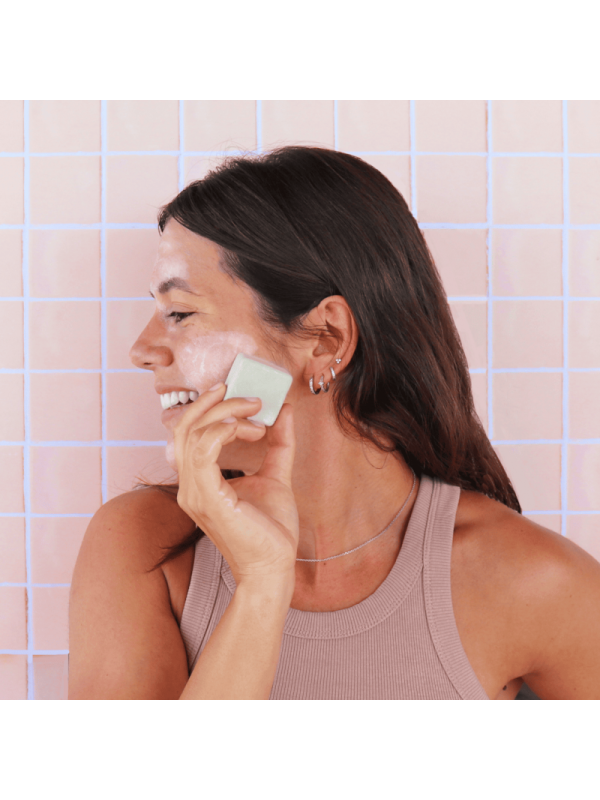 Lamazuna Solid Cleansing Care - Combination & Oily Skin - Charbon Attack